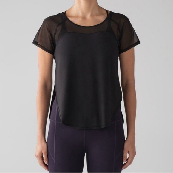 Lululemon Anew Short Sleeve Tee Black Mesh Sweat Size S Sweat Wicking Side Slits - Picture 1 of 5